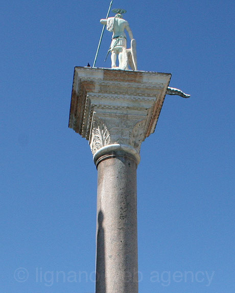 Monument in piata san marco din venetia